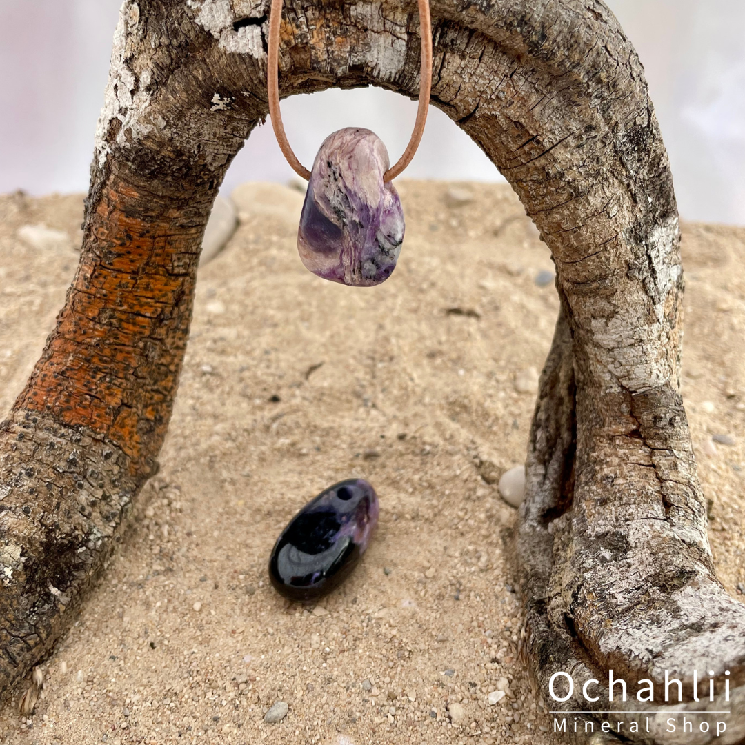 Charoiet durchbohrte Anhänger