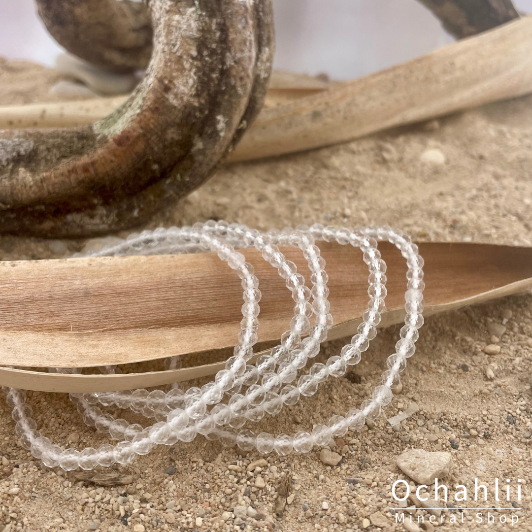 Rock crystal ball bracelet 4 mm "Clarity"