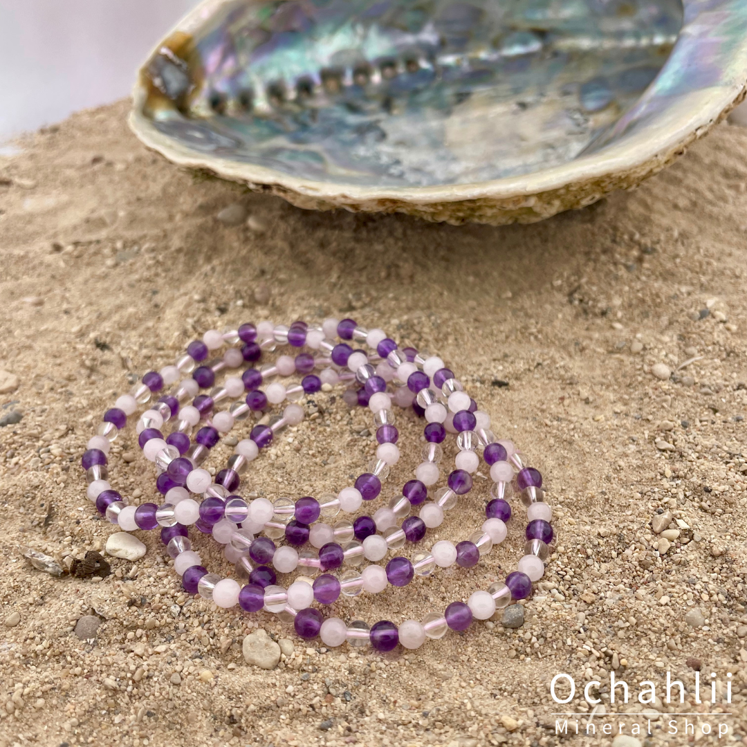 Gold triangle bracelet 4mm