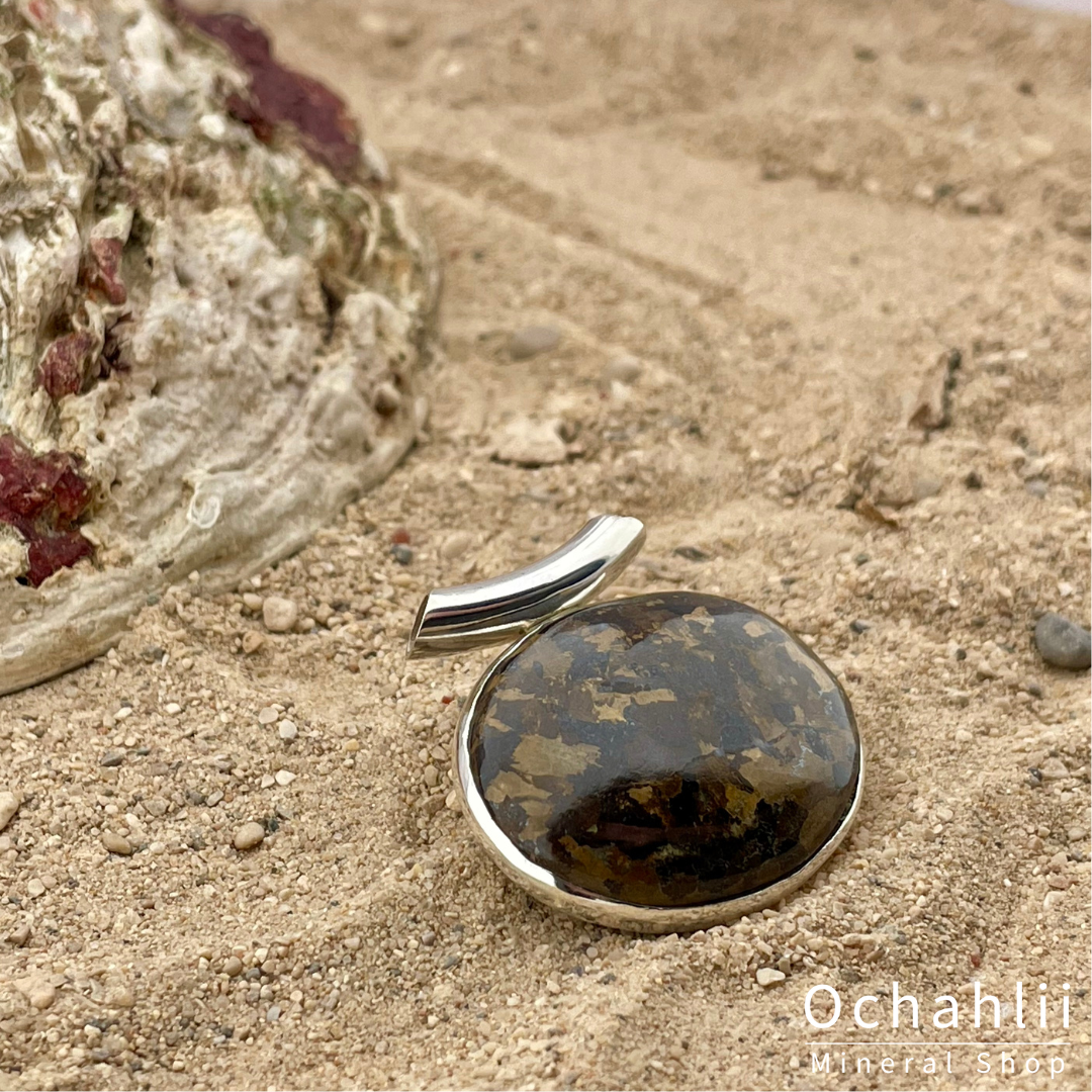 Bronzite silver pendant