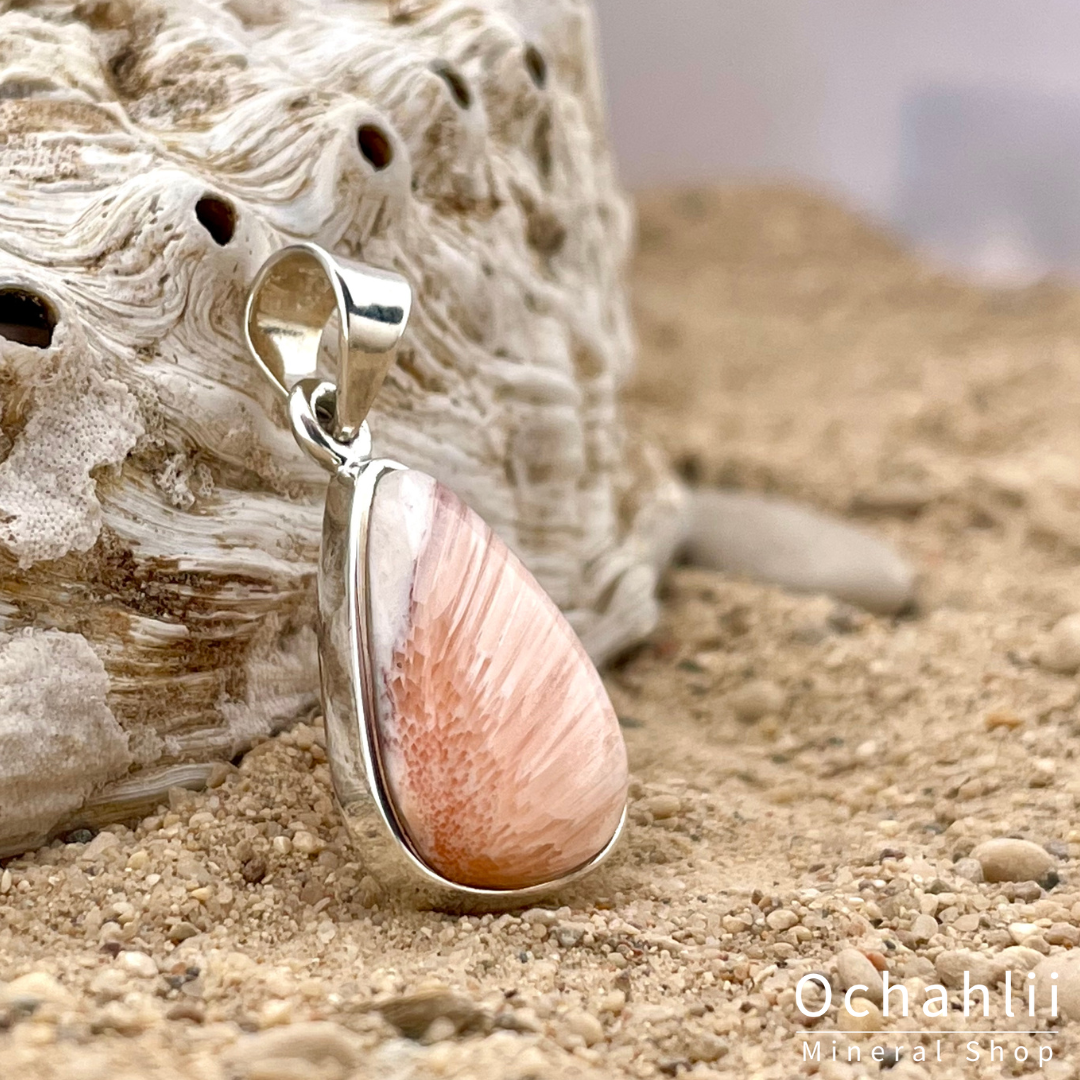 Pendentif en argent rose Scolecite