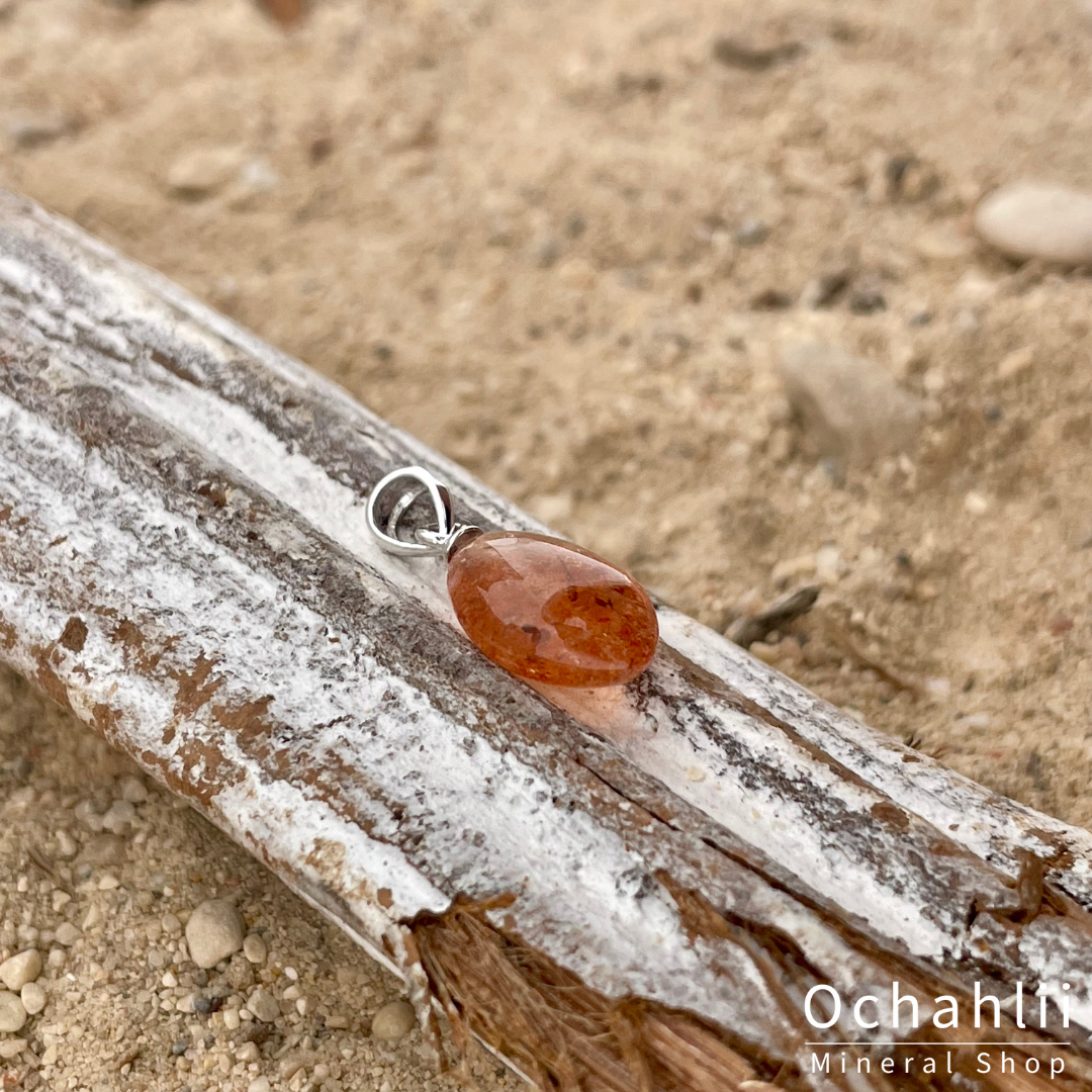Sunstone silver pendant