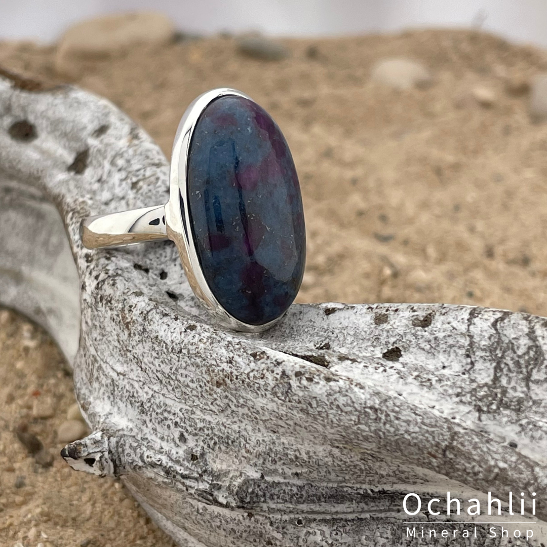 Ruby Distheen silver ring size 55