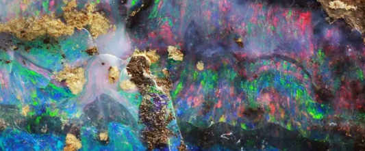 "De Magie van Opalen: Verzorging, Soorten en Geschiedenis Ontsluierd"