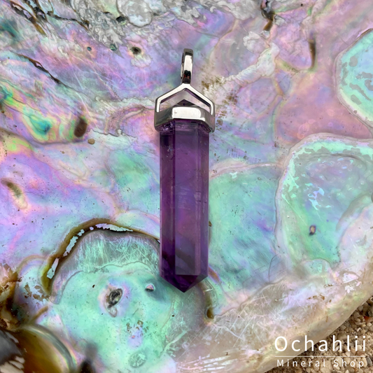 Amethyst silver pendant<br> <span style="font-weight:bold;">"Inner peace"</span>