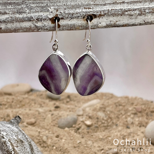 Amethyst Chevron silver earrings<br> <span style="font-weight:bold;">"Inner peace"</span>